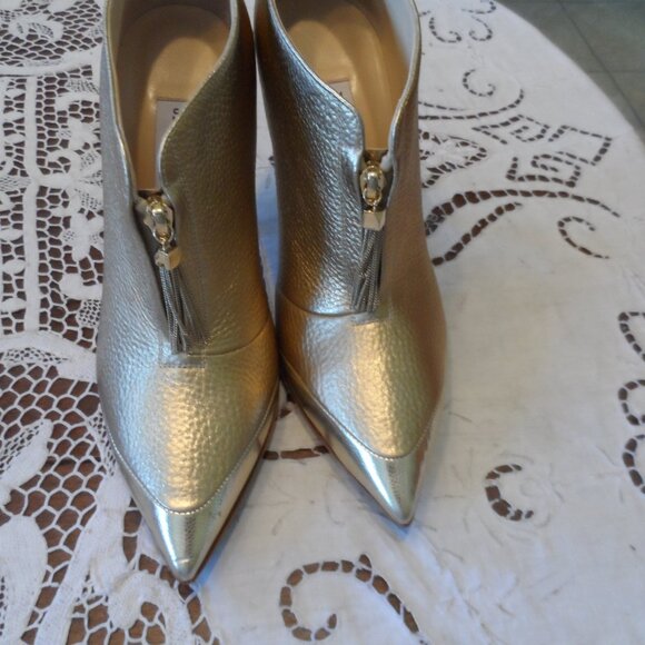 New Jimmy Choo Gold Metallic Ankle Boots w/Front Chain Detail Size 38.5B - Picture 3 of 16